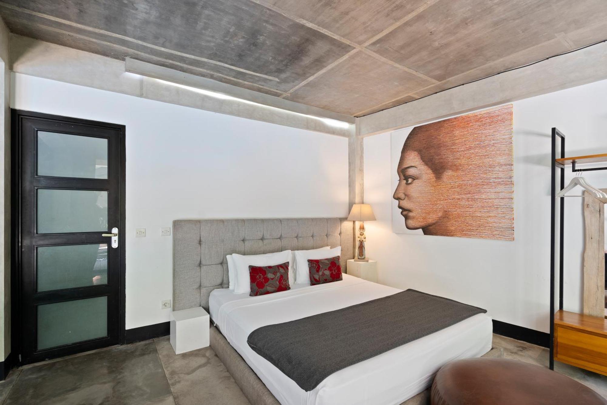 Modern With Shared Pool - By The *